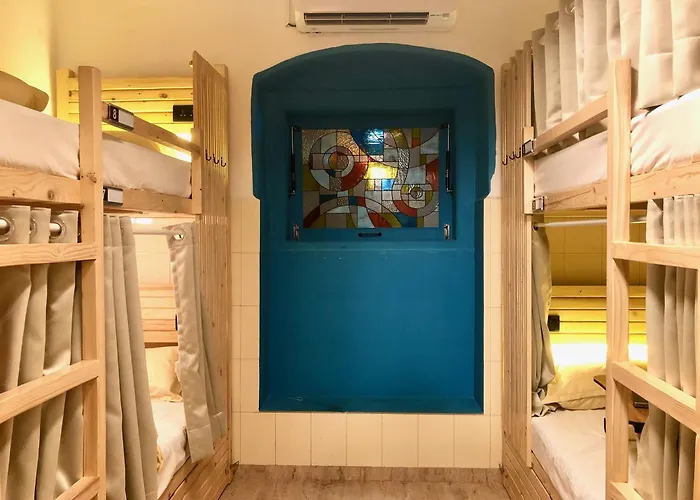 Gosolo Stays Bandra Hostel Mumbai